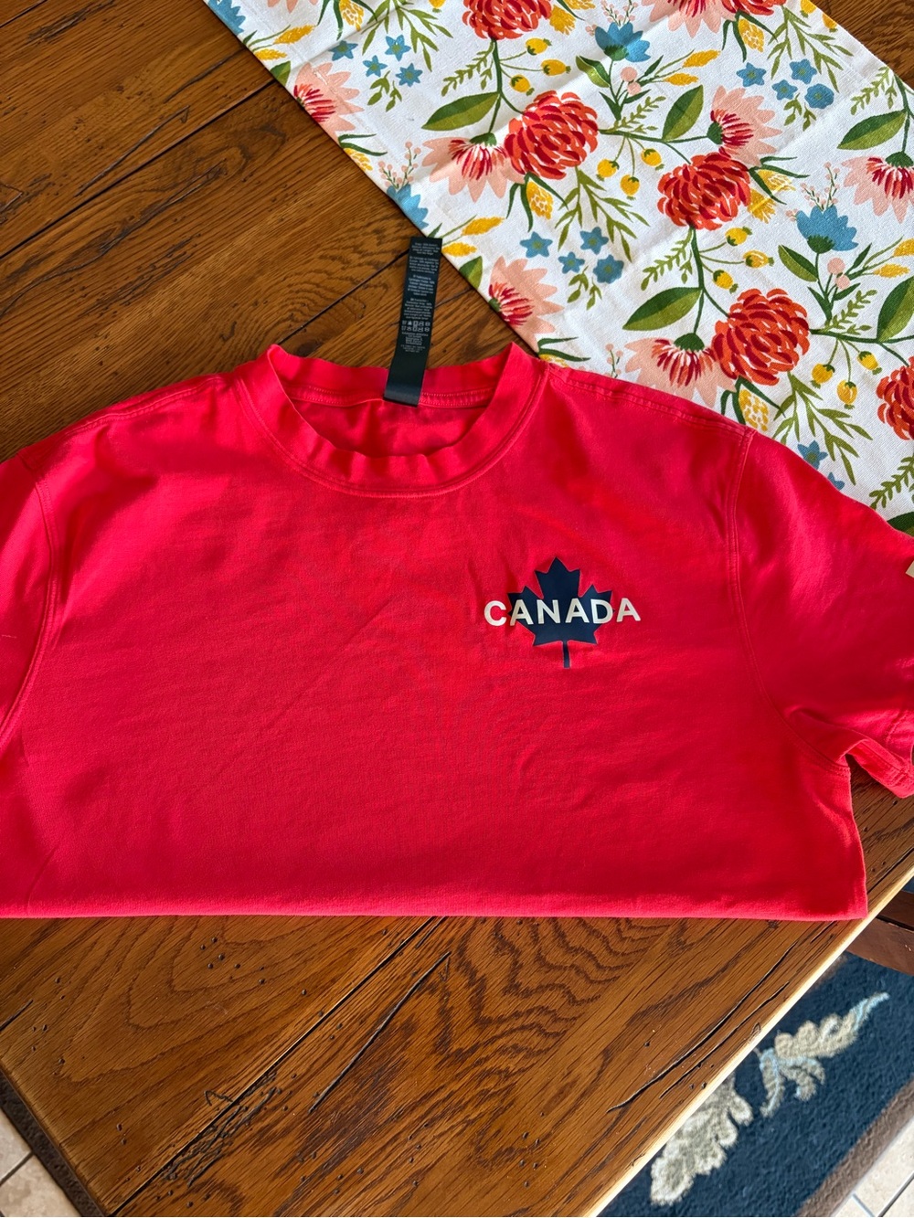 lululemon Canada tee